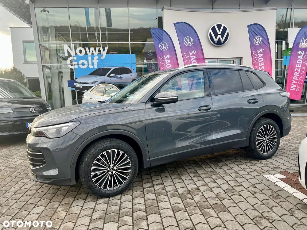 Volkswagen Tiguan - 4