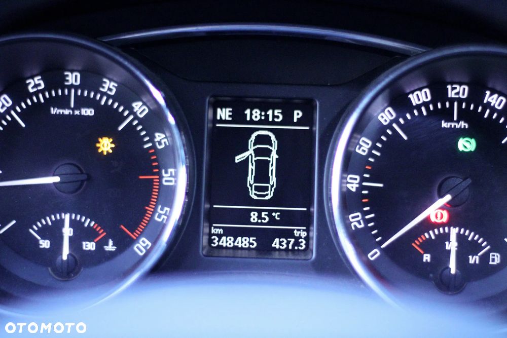 Skoda Superb 2.0 TDI Elegance DSG - 12