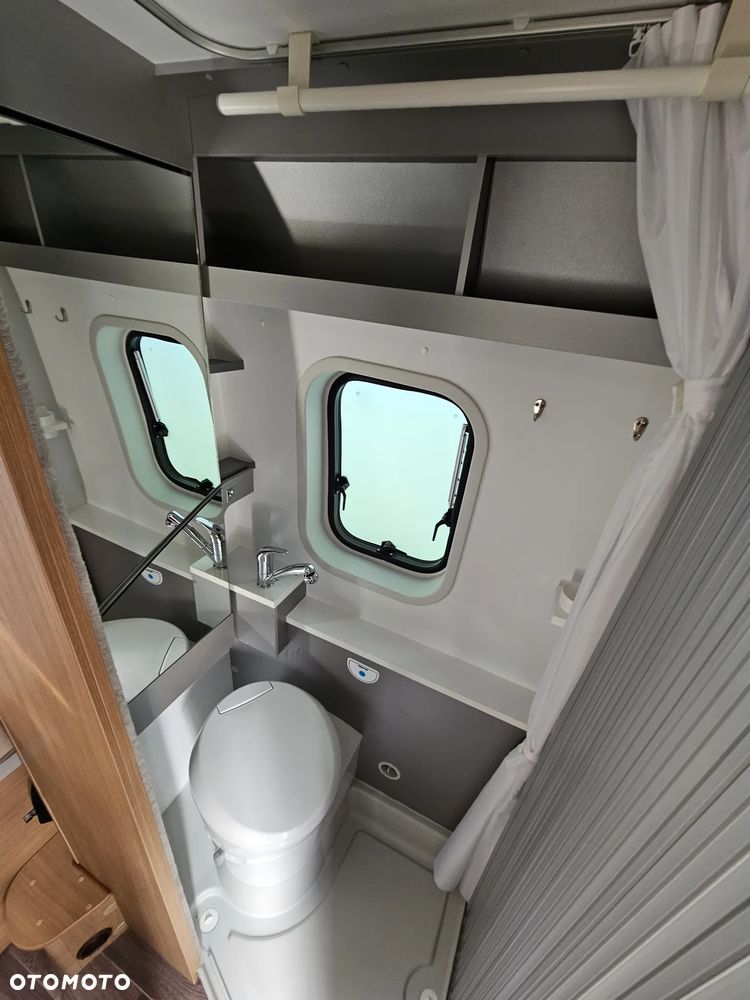 Adria TWIN 600 LUX Zimowy Hak MAX doposażony - 16