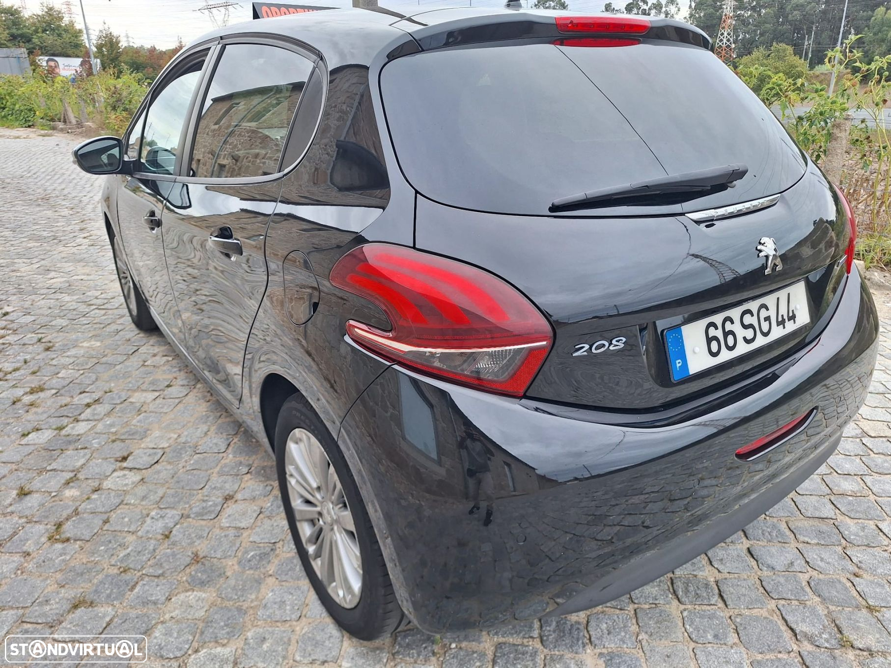 Peugeot 208 1.2 PureTech Style - 9