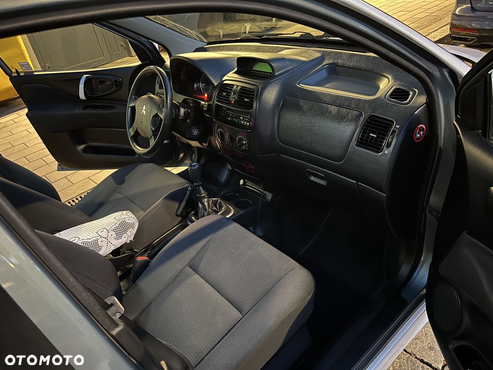 Mitsubishi Space Star 1.6 Comfort - 10