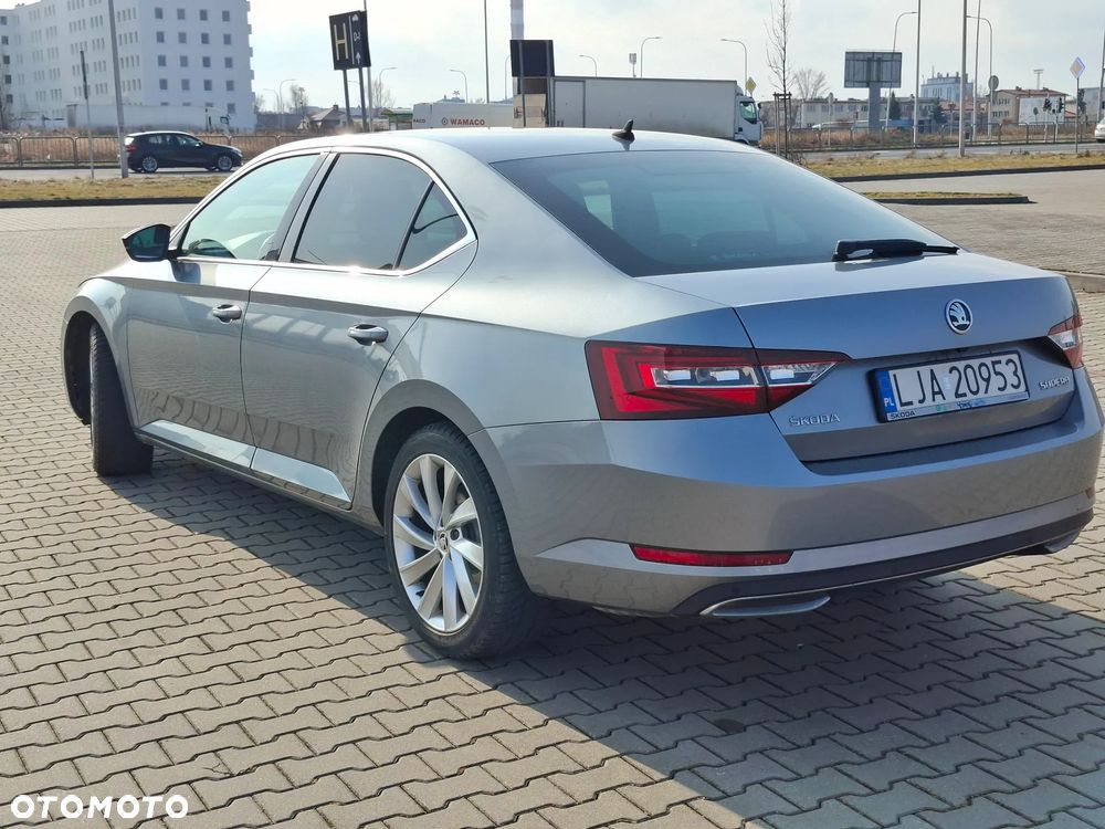 Skoda Superb 2.0 TSI Style DSG - 6