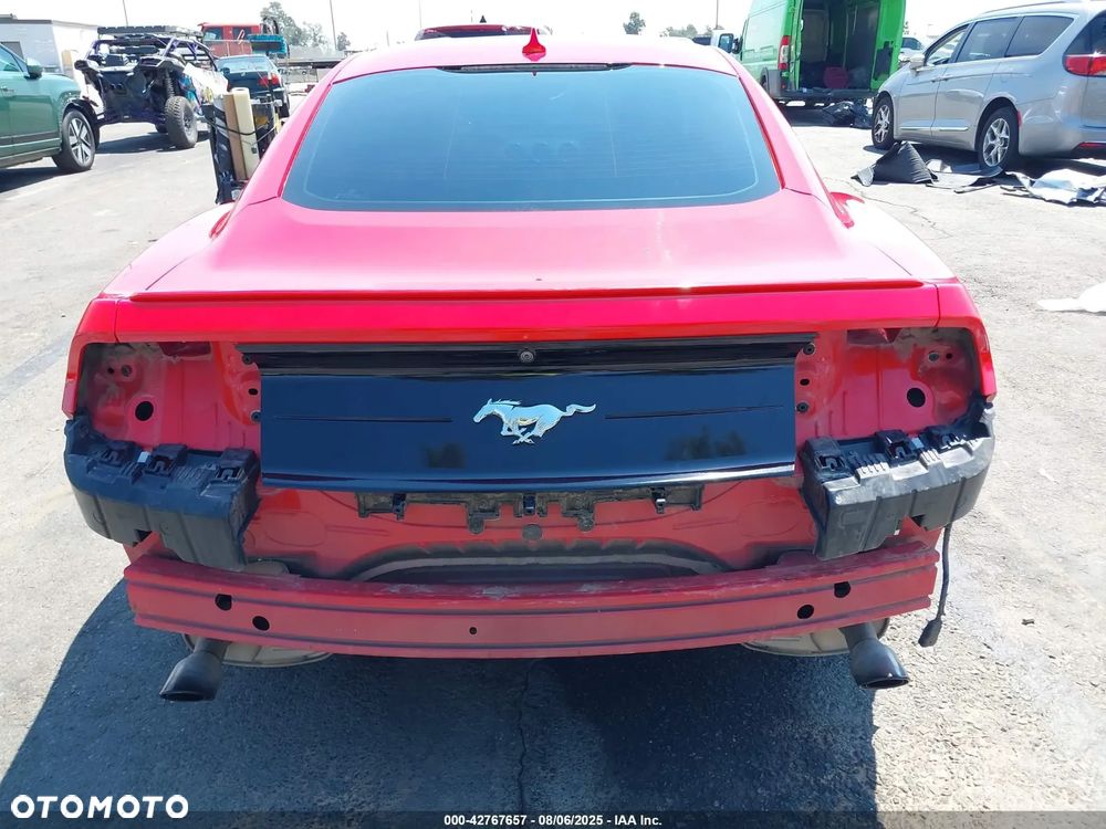 Ford Mustang - 10