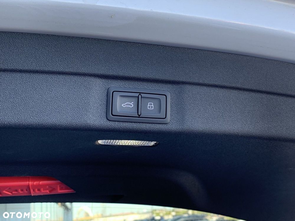 Audi A5 Avant TDI mHEV S tronic - 26