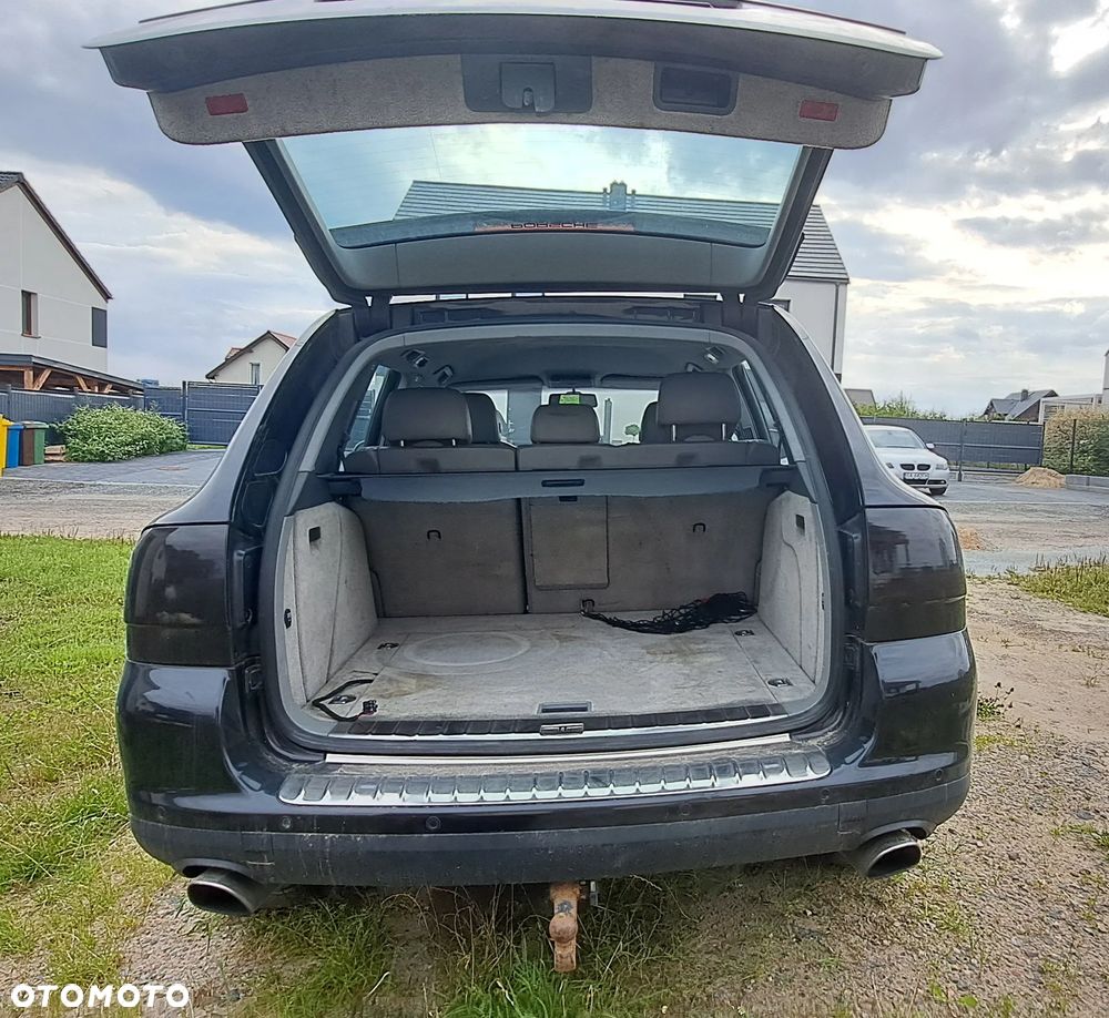 Porsche Cayenne - 16