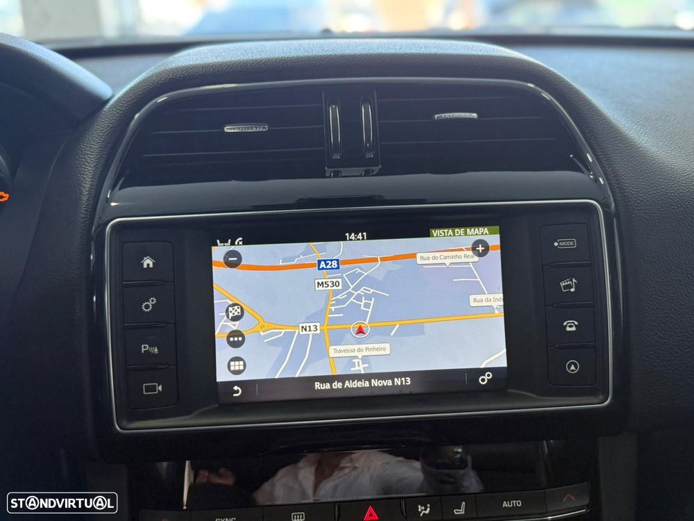 Jaguar F-Pace 2.0 i4D Prestige Aut. - 9