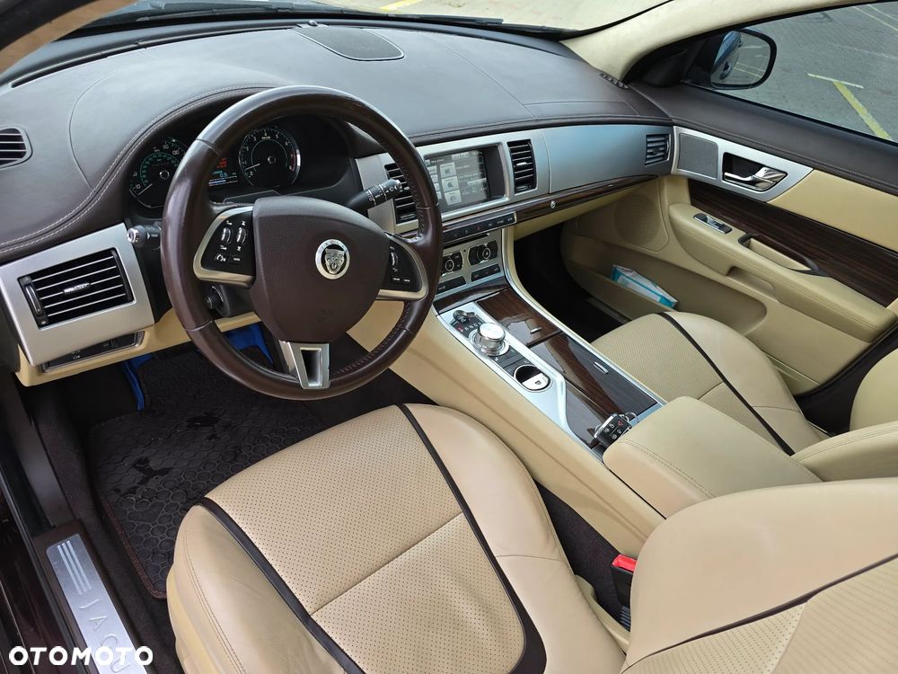 Jaguar XF 5.0 V8 Portfolio - 14