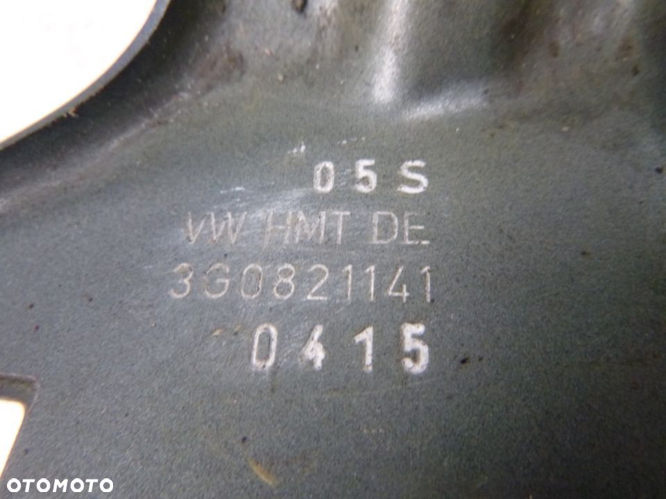 VW PASSAT B8 WSPORNIK MOCOWANIE PODPORA BŁOTNIKA PRAWA LEWA 3G0821141 3G0821142 - 3
