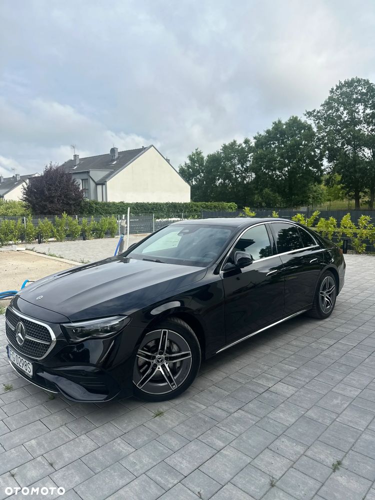 Mercedes-Benz Klasa E 200 4-Matic - 12