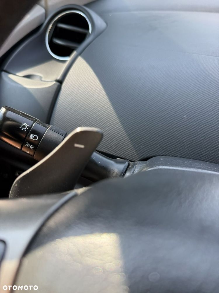 Toyota Yaris - 28