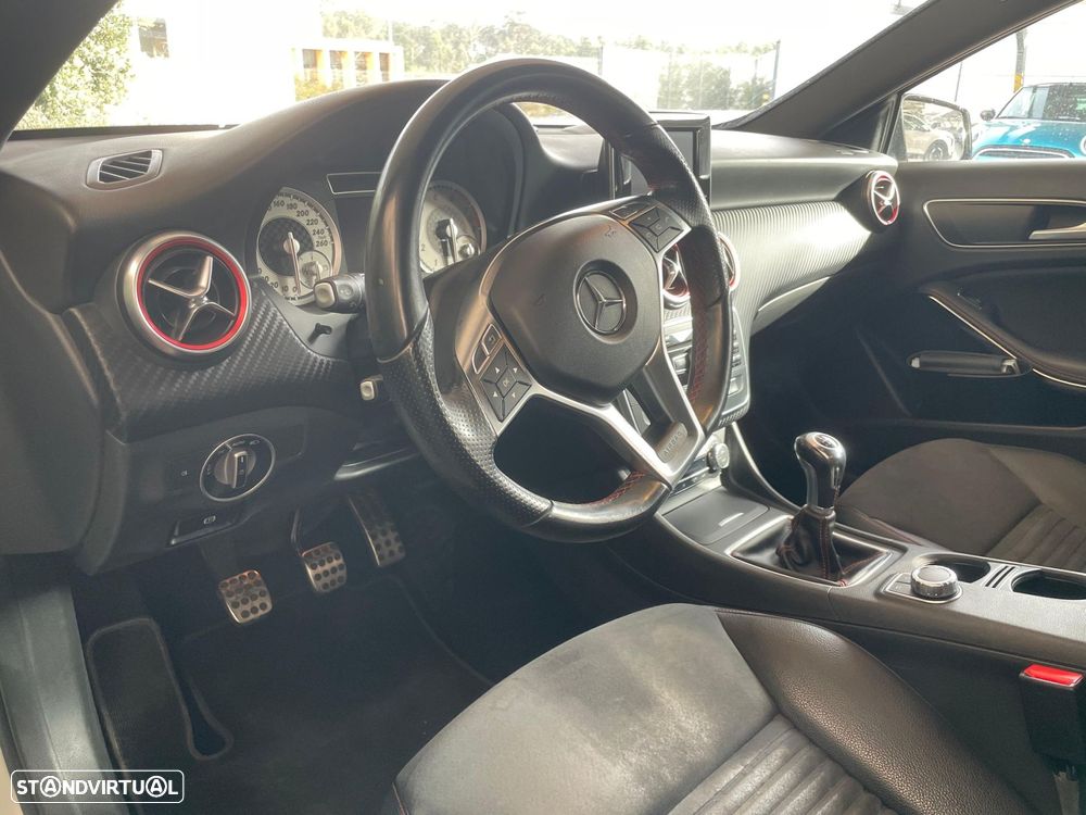 Mercedes-Benz A 200 AMG Line - 7