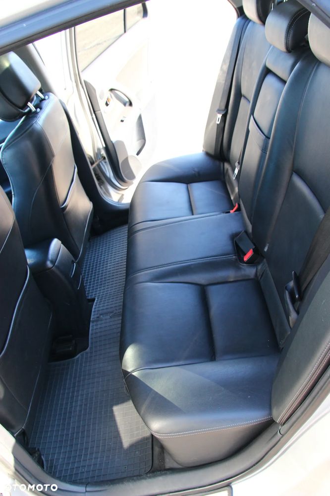 Toyota Avensis 2.0 Prestige NAVI - 23