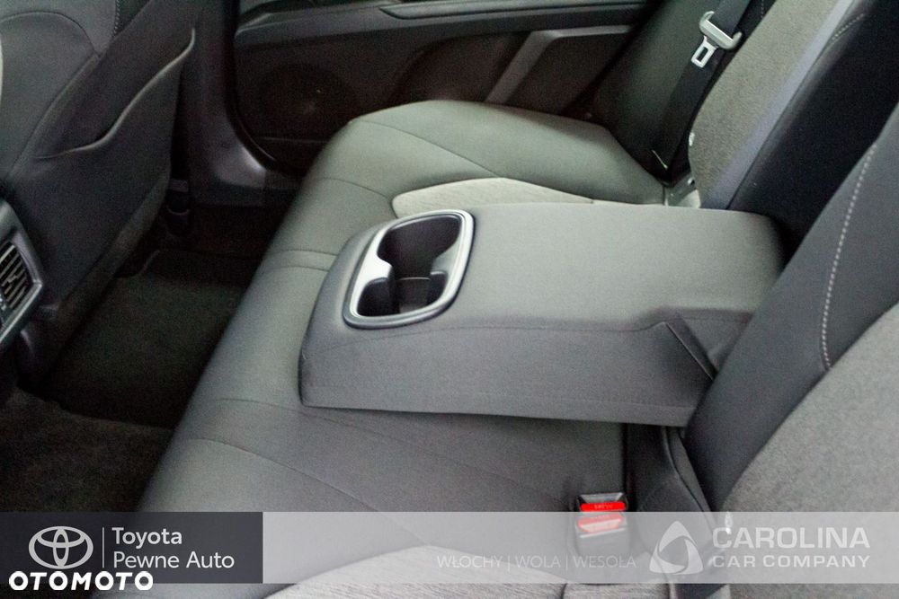 Toyota Camry 2.5 Hybrid Comfort CVT - 10