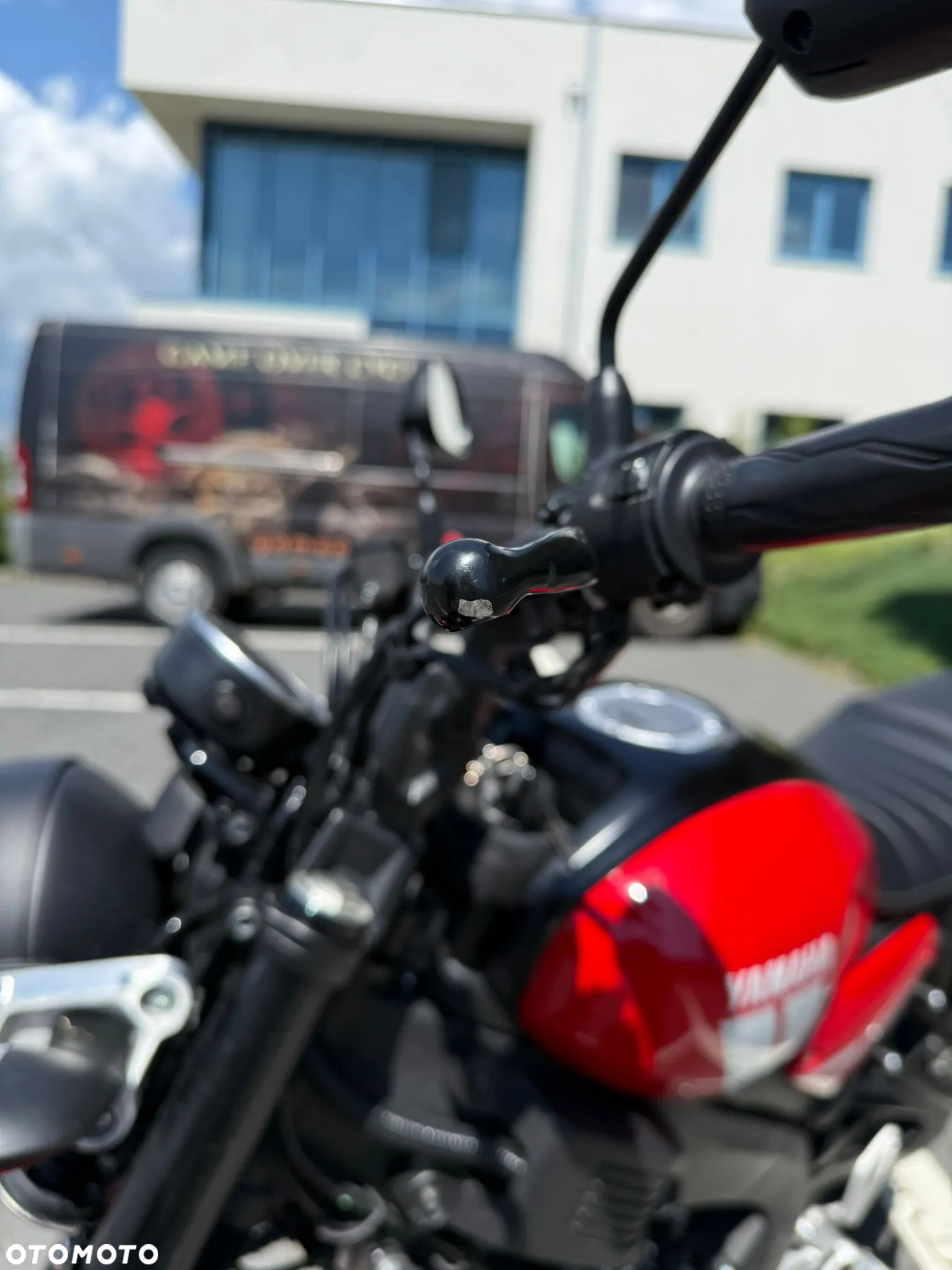 Yamaha XSR - 9