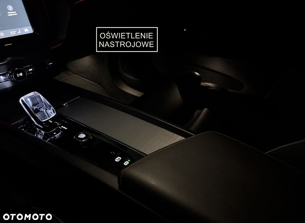Volvo XC 60 B4 D AWD Plus Dark - 27