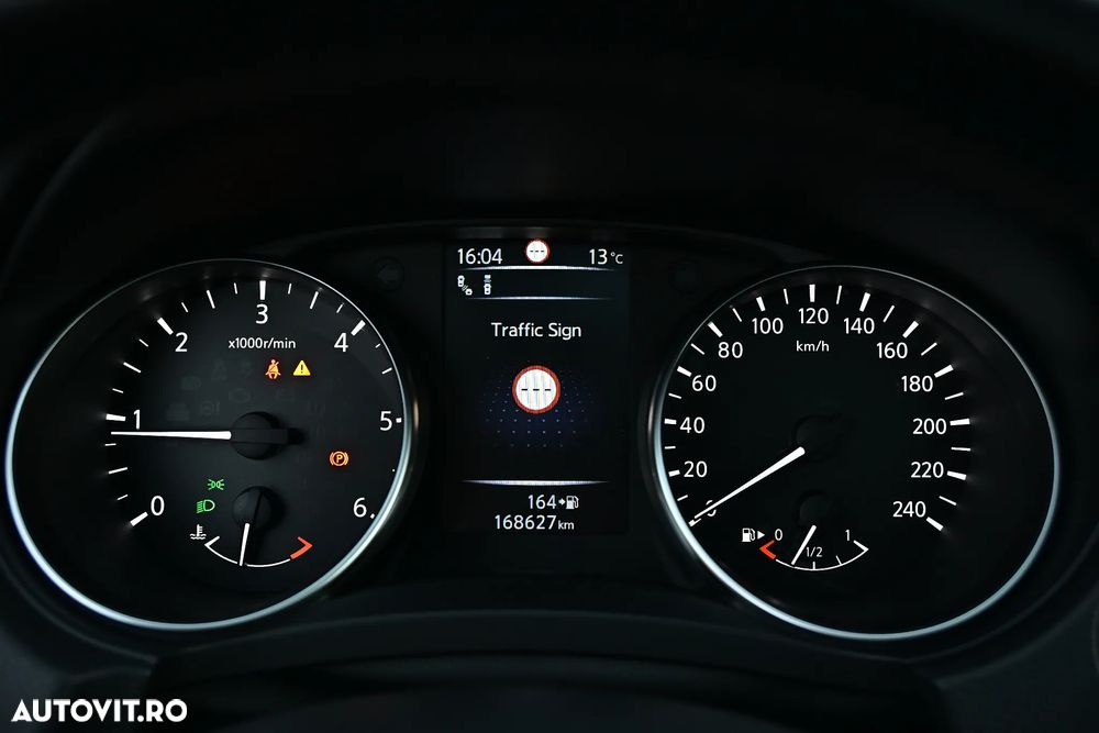 Nissan Qashqai 1.6 DCI TEKNA+ - 34