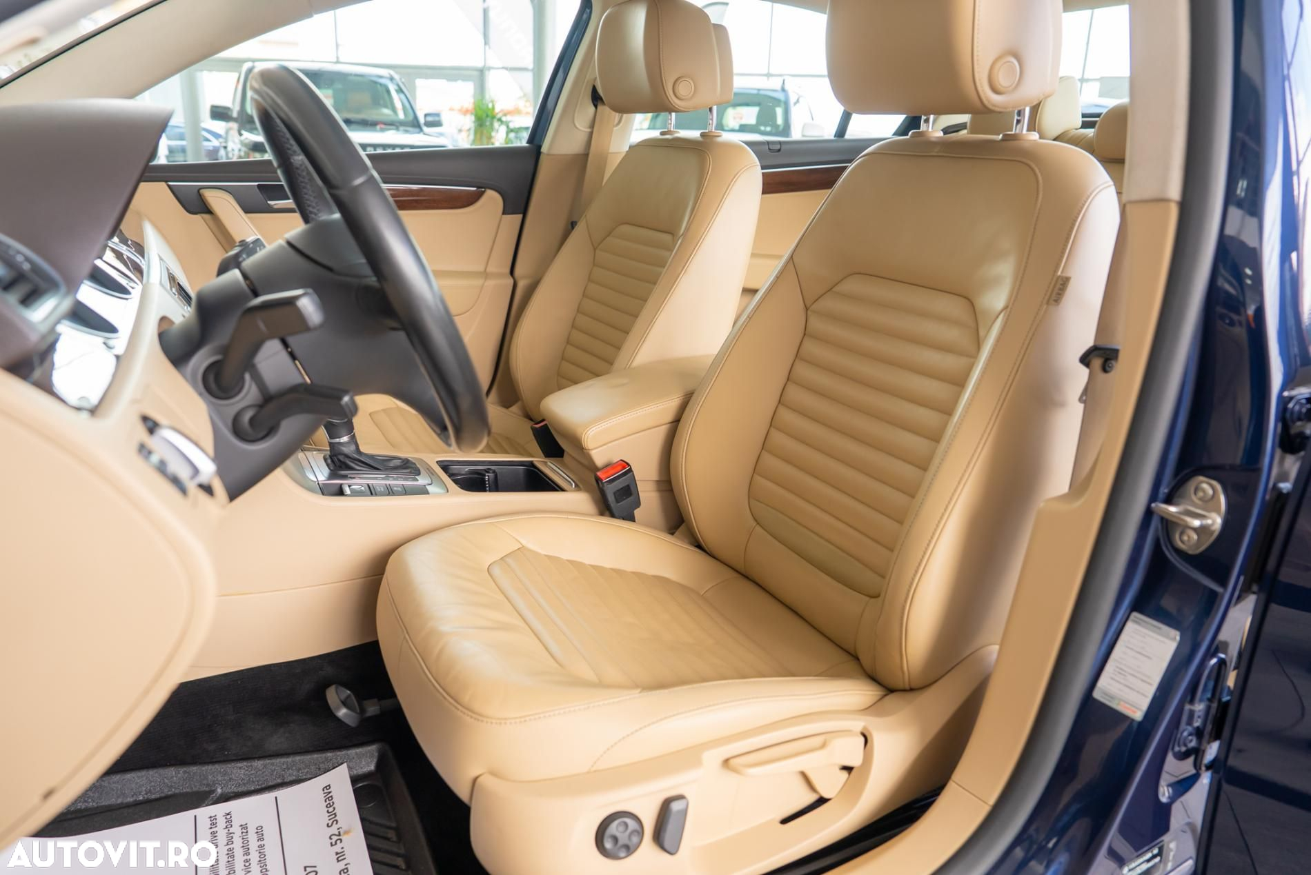 Volkswagen Passat - 11