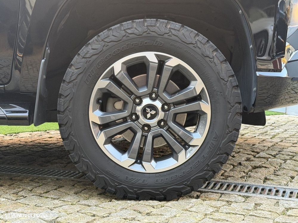 Mitsubishi L 200 2.3 DI-D Strakar Space Cab Intense 4WD - 5