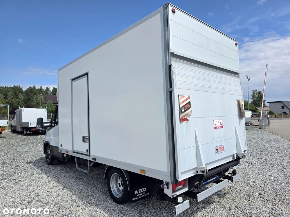 Iveco IVECO 35-180 3.0 HPI 180 KONNY KONTENER 4.2 M WINDA KLIMA 8 BIEGÓW HIMATIC WEBASTO BLIŹNIAKI DO 3.5 T WINDA - 3