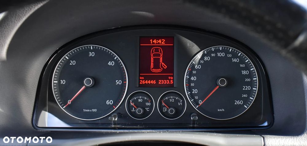 Volkswagen Touran 2.0 TDI DPF Cross - 23