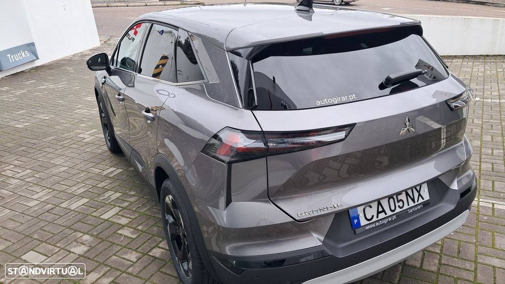 Mitsubishi Grandis - 4