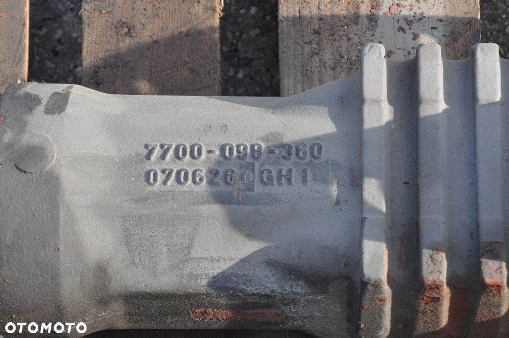 POCHWA ZWOLNICA CLAAS CELTIS 456 7700098360 / 7700098361 - 3
