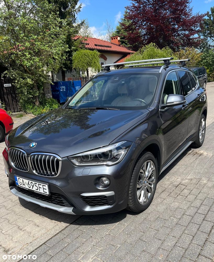 BMW X1 xDrive20i - 1