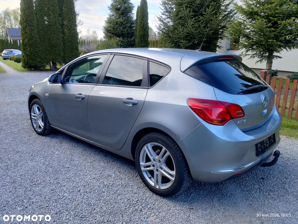 Opel Astra 1.7 CDTI DPF ENERGY - 11