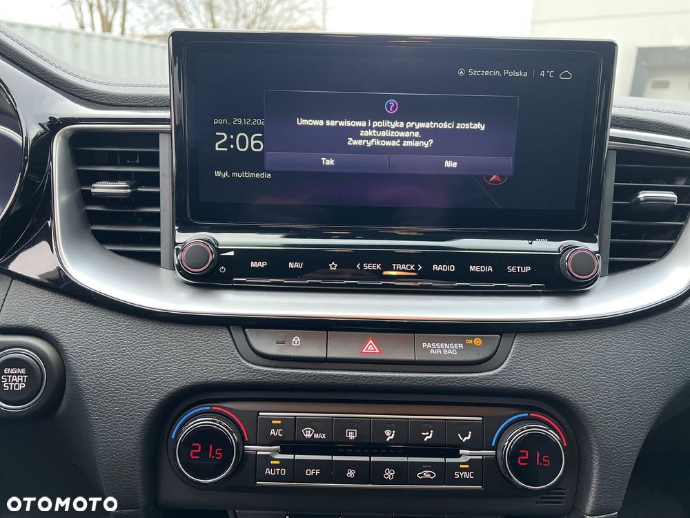 Kia XCeed 1.5 T-GDI Business Line DCT - 12