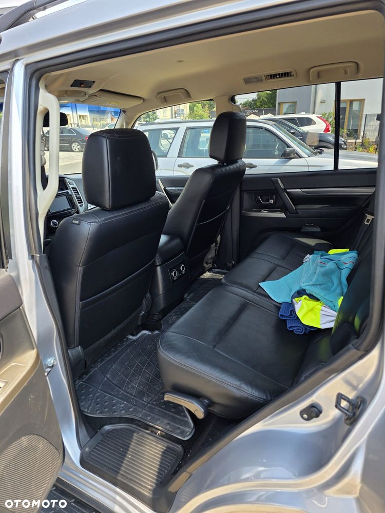 Mitsubishi Pajero 3.2 DID Instyle EU6 - 12