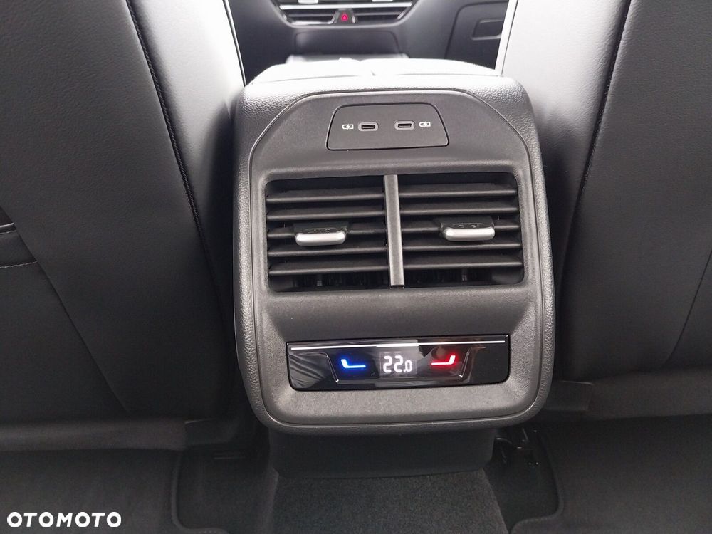 Volkswagen Passat - 20