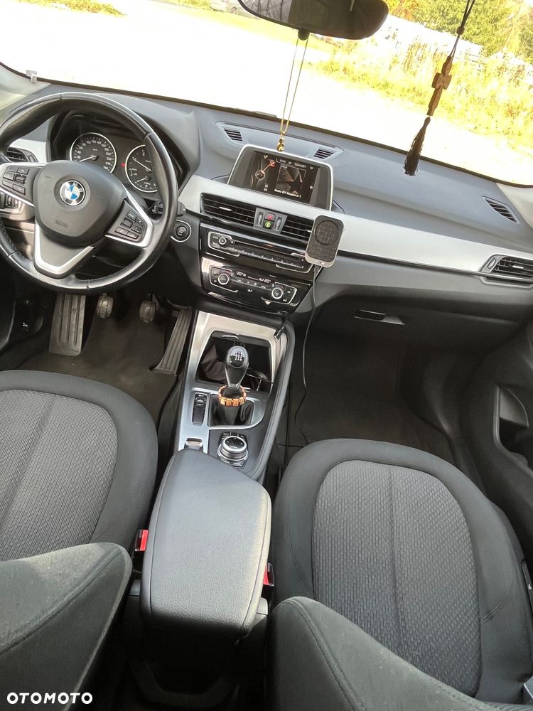 BMW X1 sDrive16d Sport Line - 28