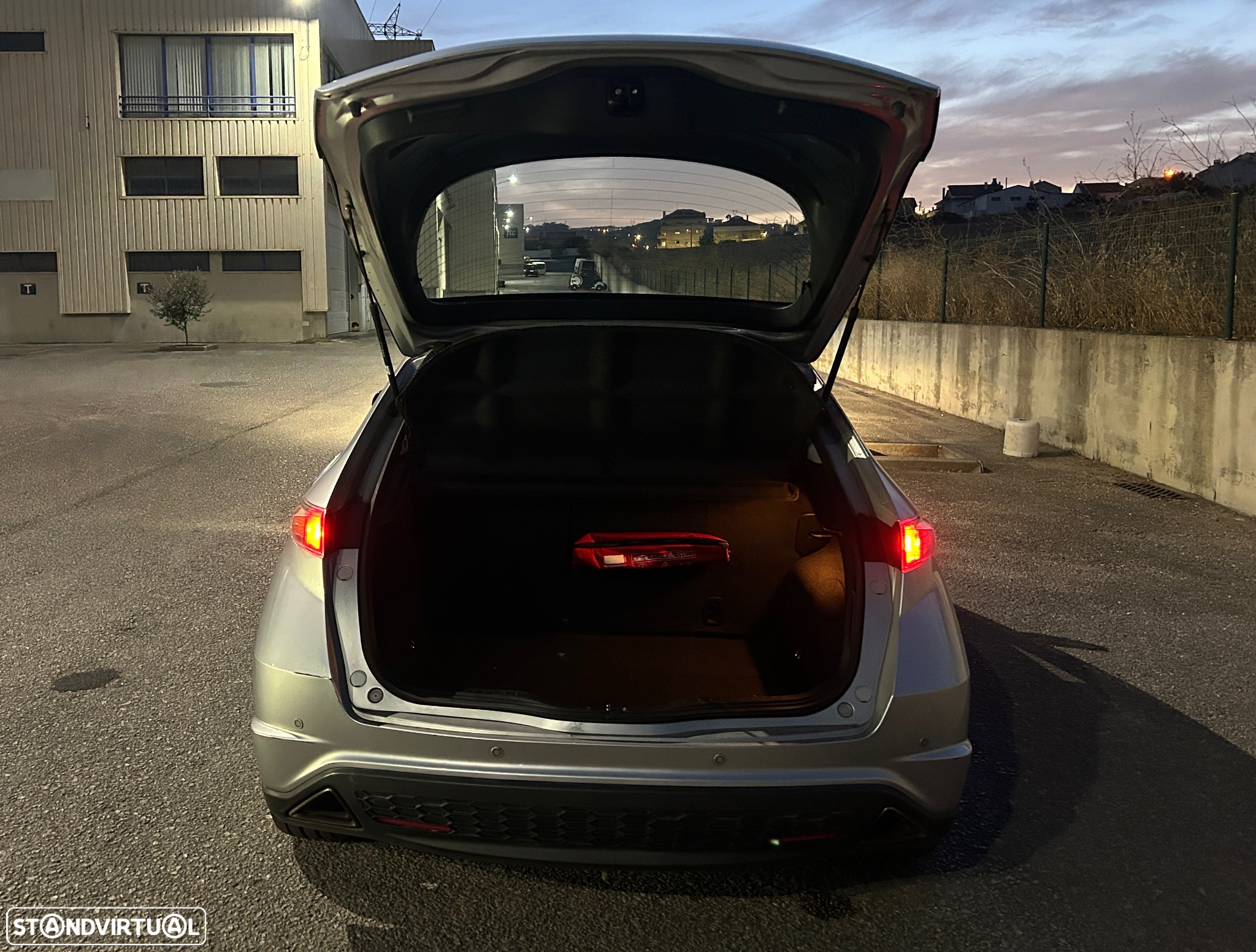 Honda Civic 1.8 Executive NAVI - 16