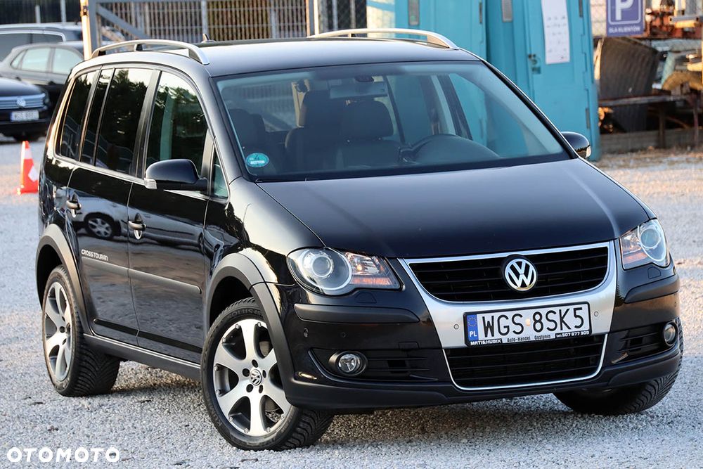 Volkswagen Touran 2.0 TDI DPF Cross - 2