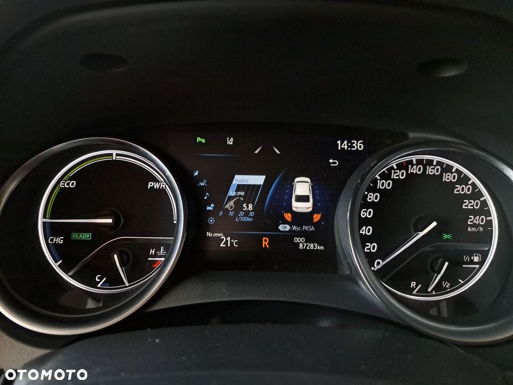 Toyota Camry 2.5 Hybrid Comfort CVT - 23