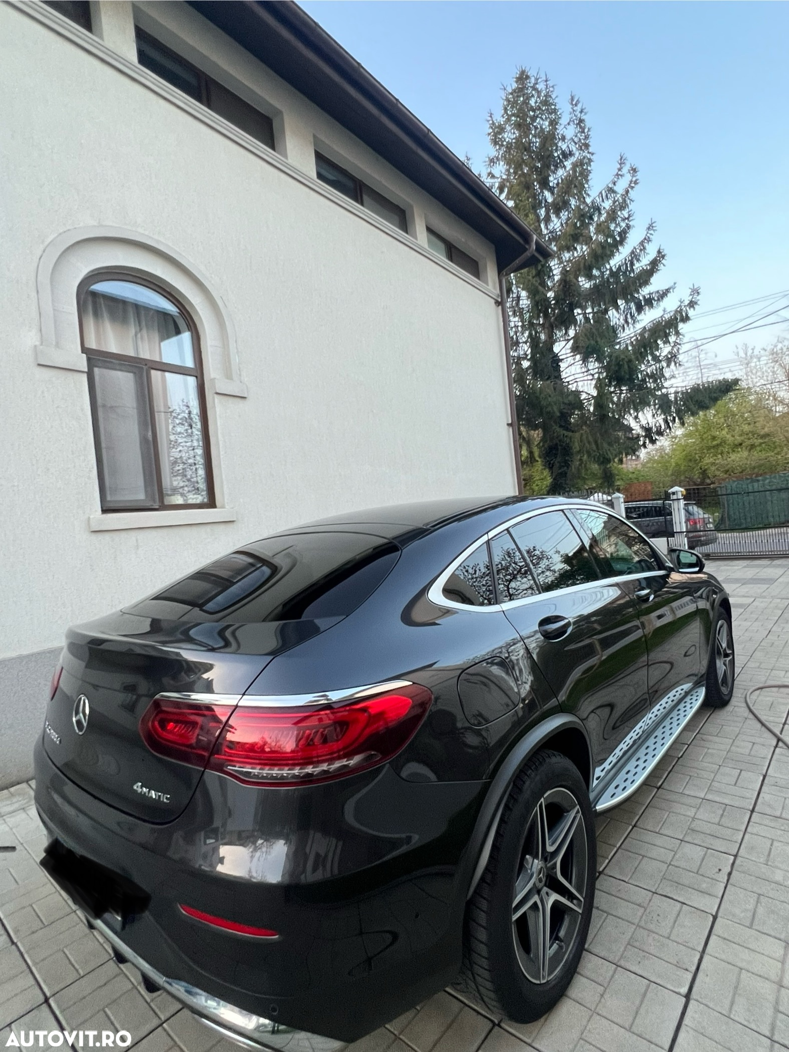 Mercedes-Benz GLC Coupe 300 d 4Matic 9G-TRONIC AMG Line - 3