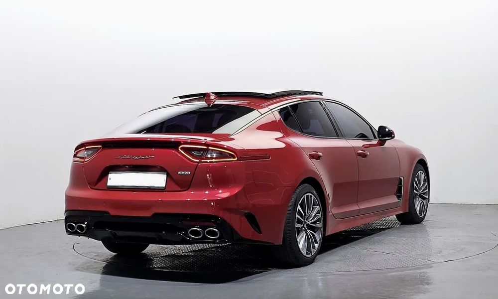 Kia Stinger - 3