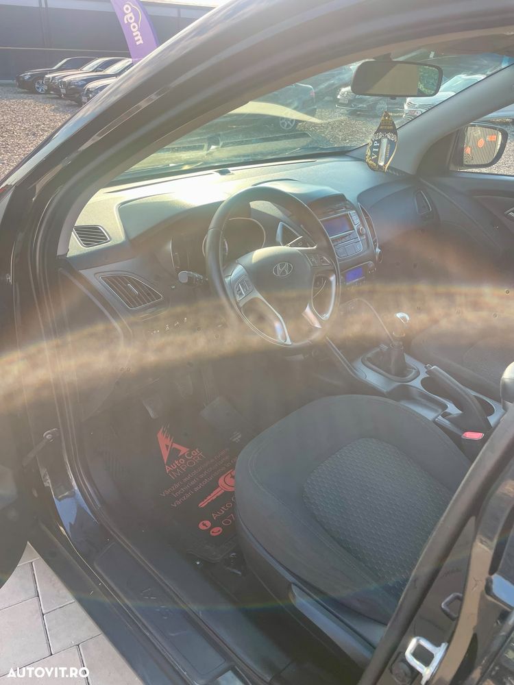 HYUNDAI ix35 2010 — imagine 9