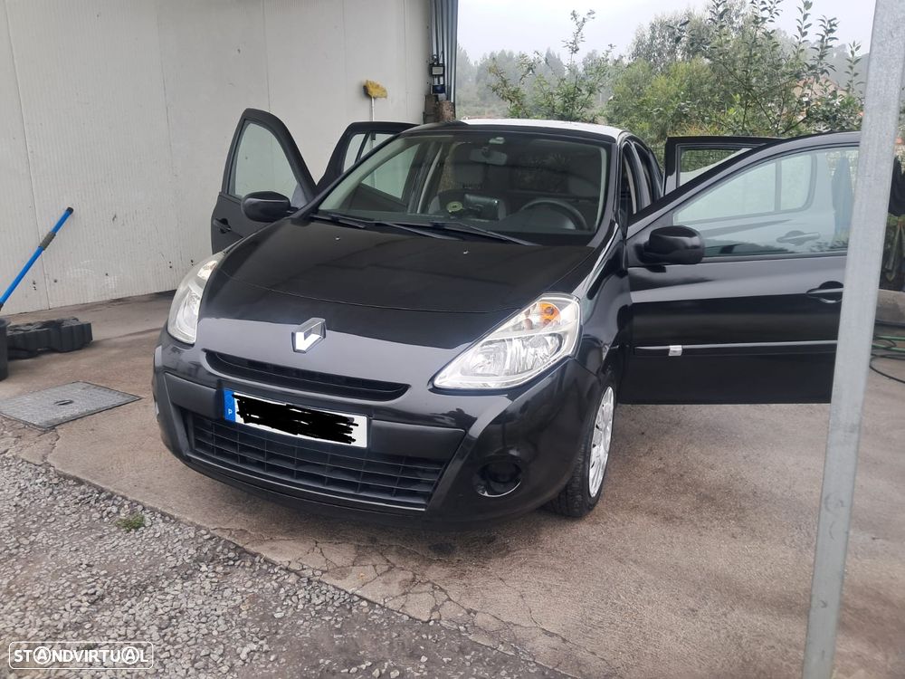 Renault Clio - 2