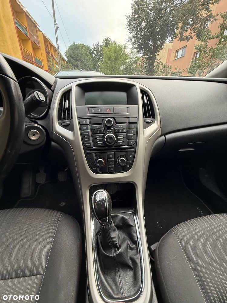 Opel Astra 1.4 T Cosmo - 10