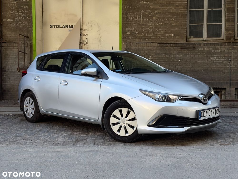 Toyota Auris - 1