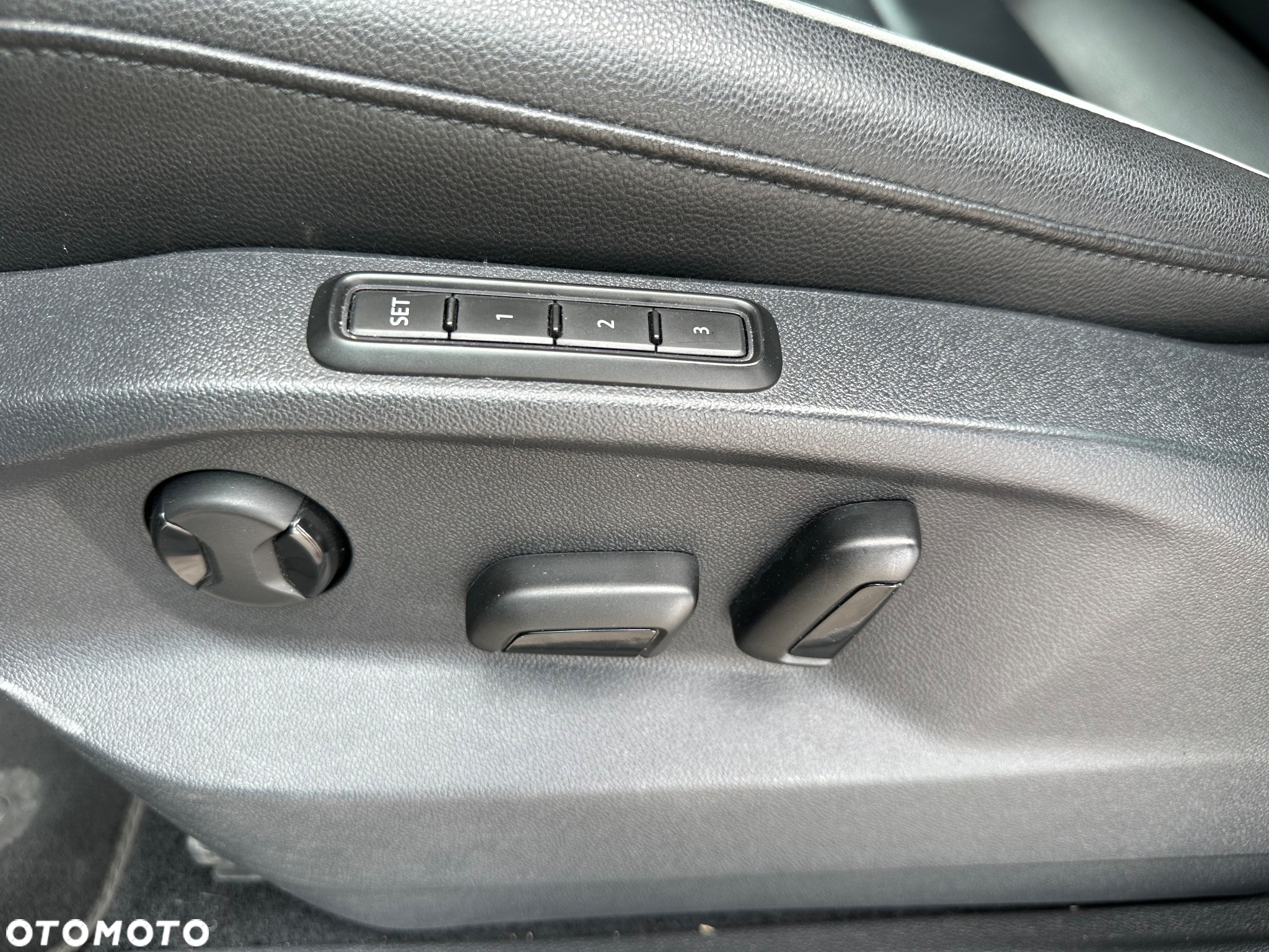 Volkswagen Tiguan - 10