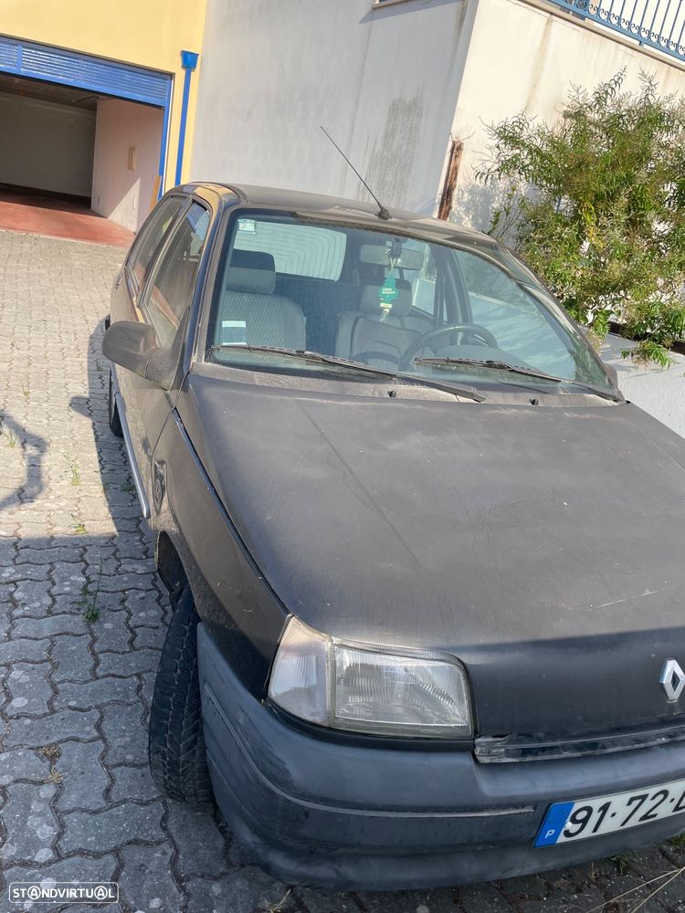 Renault Clio 1.2 RN - 2