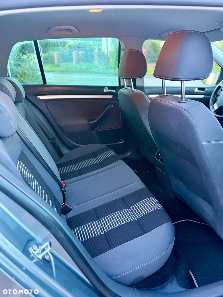 Volkswagen Golf 1.6 United - 38