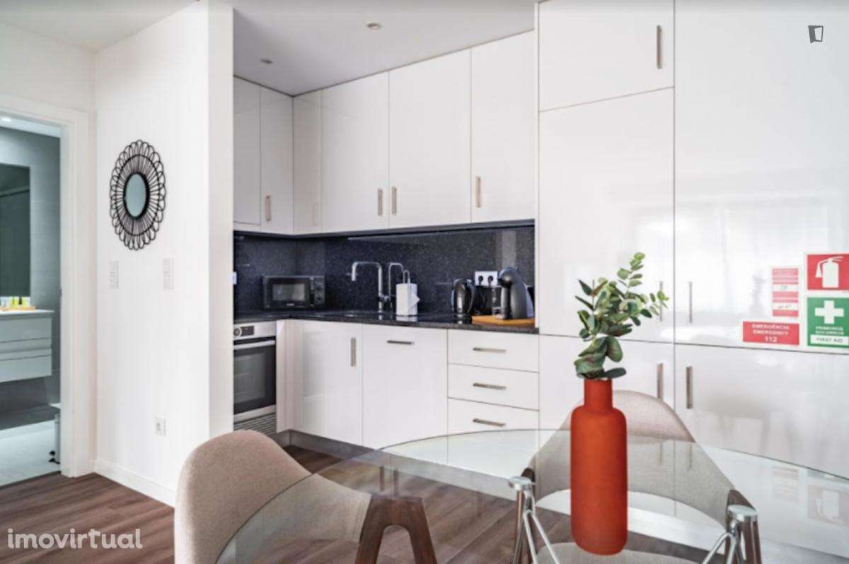 Apartamento com 1 quartos - localizado em Sete Rios Lisbon - Grande imagem: 5/13