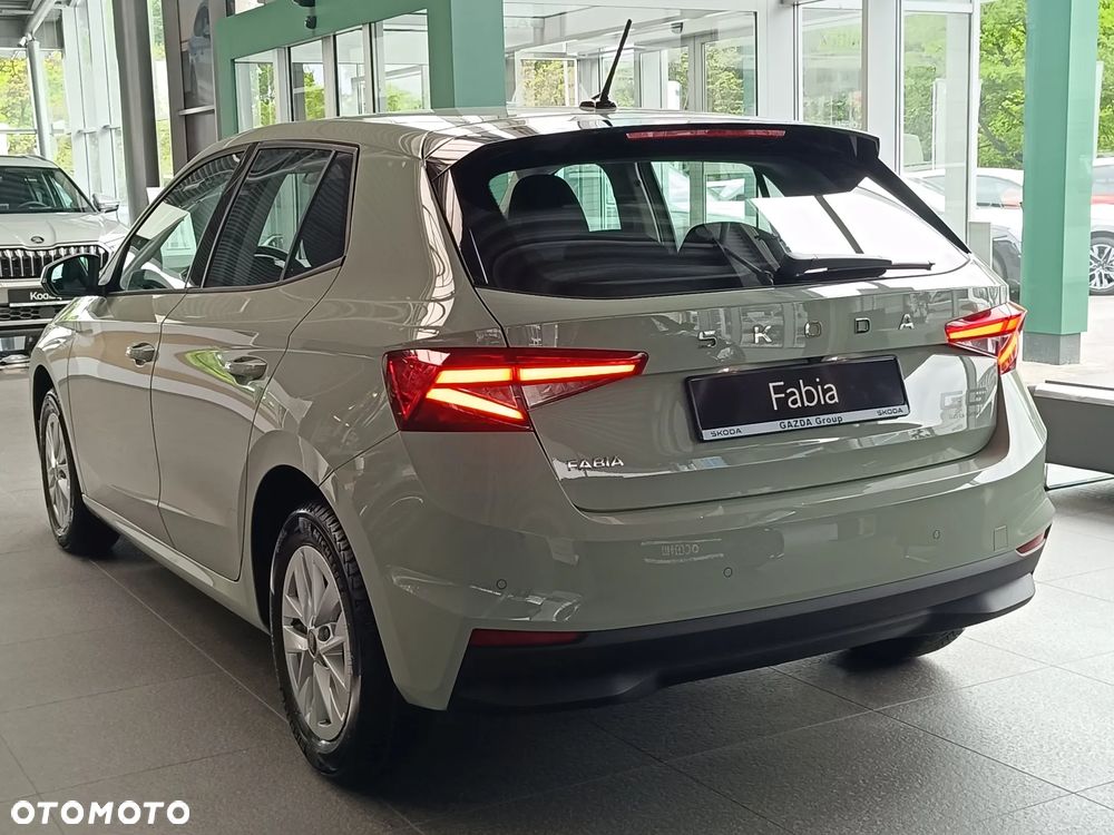 Skoda Fabia 1.0 TSI Drive - 4