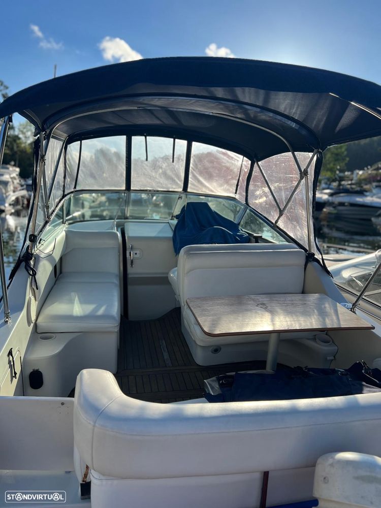 Sea Ray 240 SUNDANCER - 11