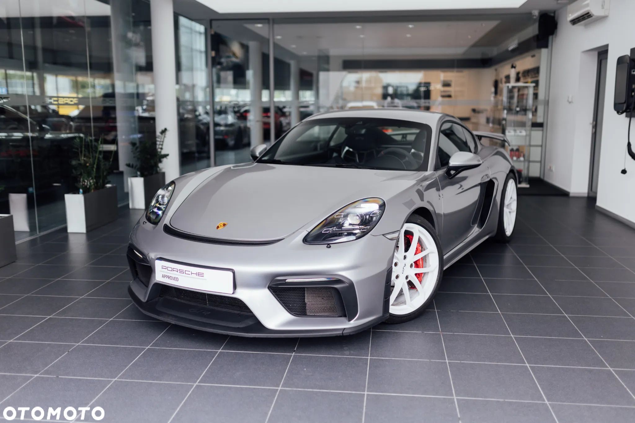 Porsche 718 Cayman GPF GT4 - 1