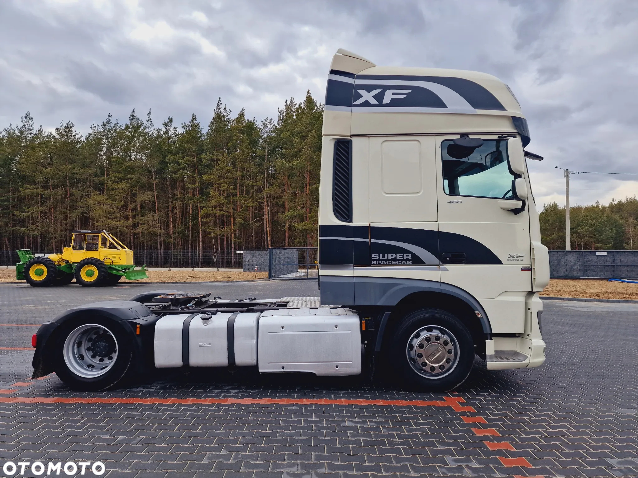 DAF XF 106 460 * EURO 6 * Super Space Cab * automat * LOW DECK * MEGA - 5