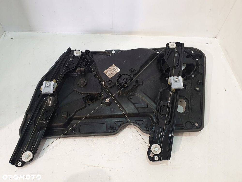 mechanizm szyby lewy przód 5k0837755g golf vi 1.4tsi 08r - 2